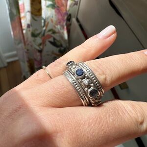 Vintage sterling silver and iolite spinner ring. Size 7